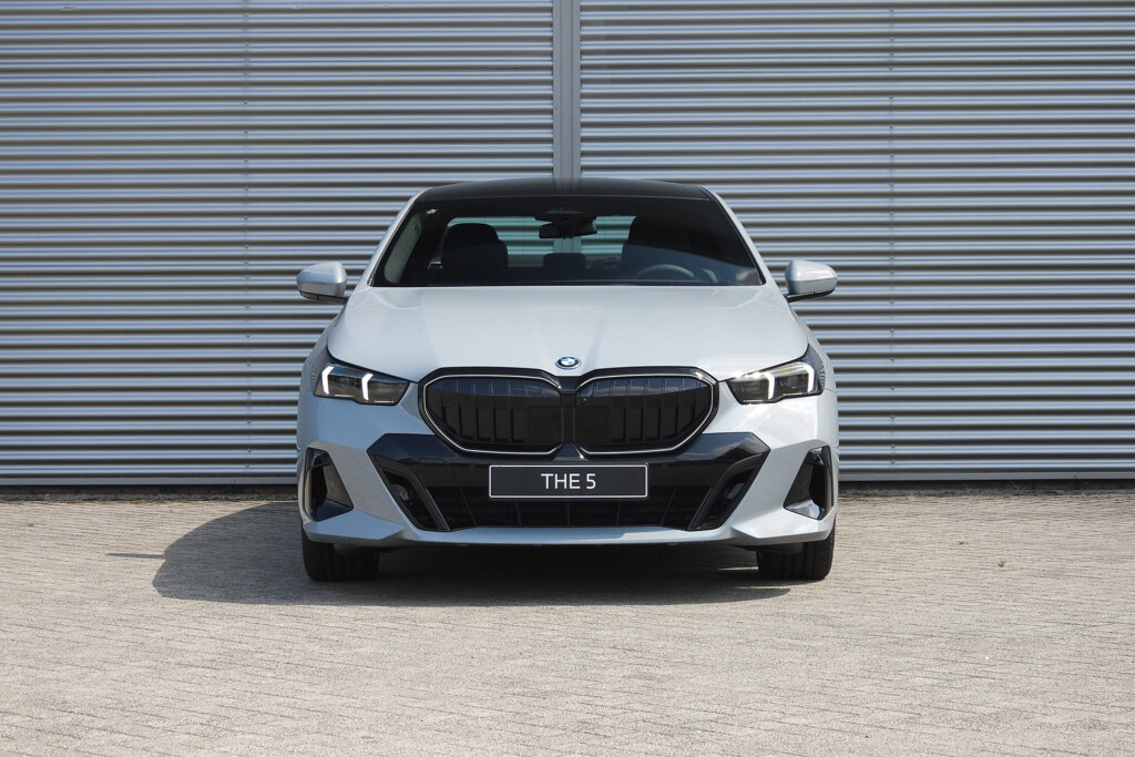 BMW i5 11
