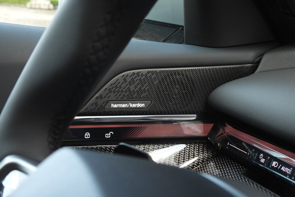BMW i5 23