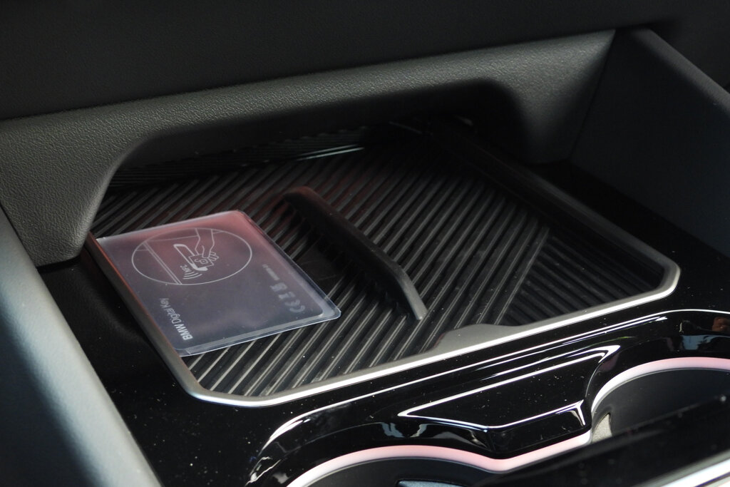 BMW i5 24