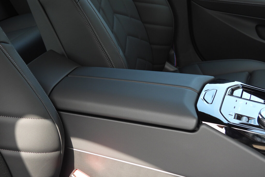 BMW i5 30