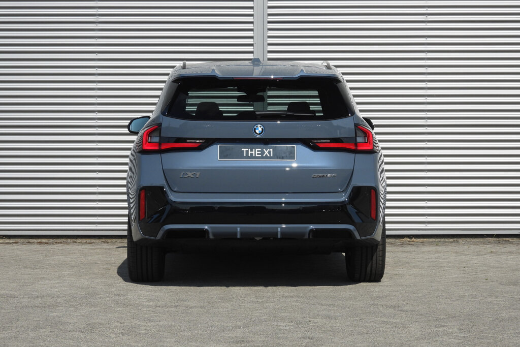 BMW iX1 5