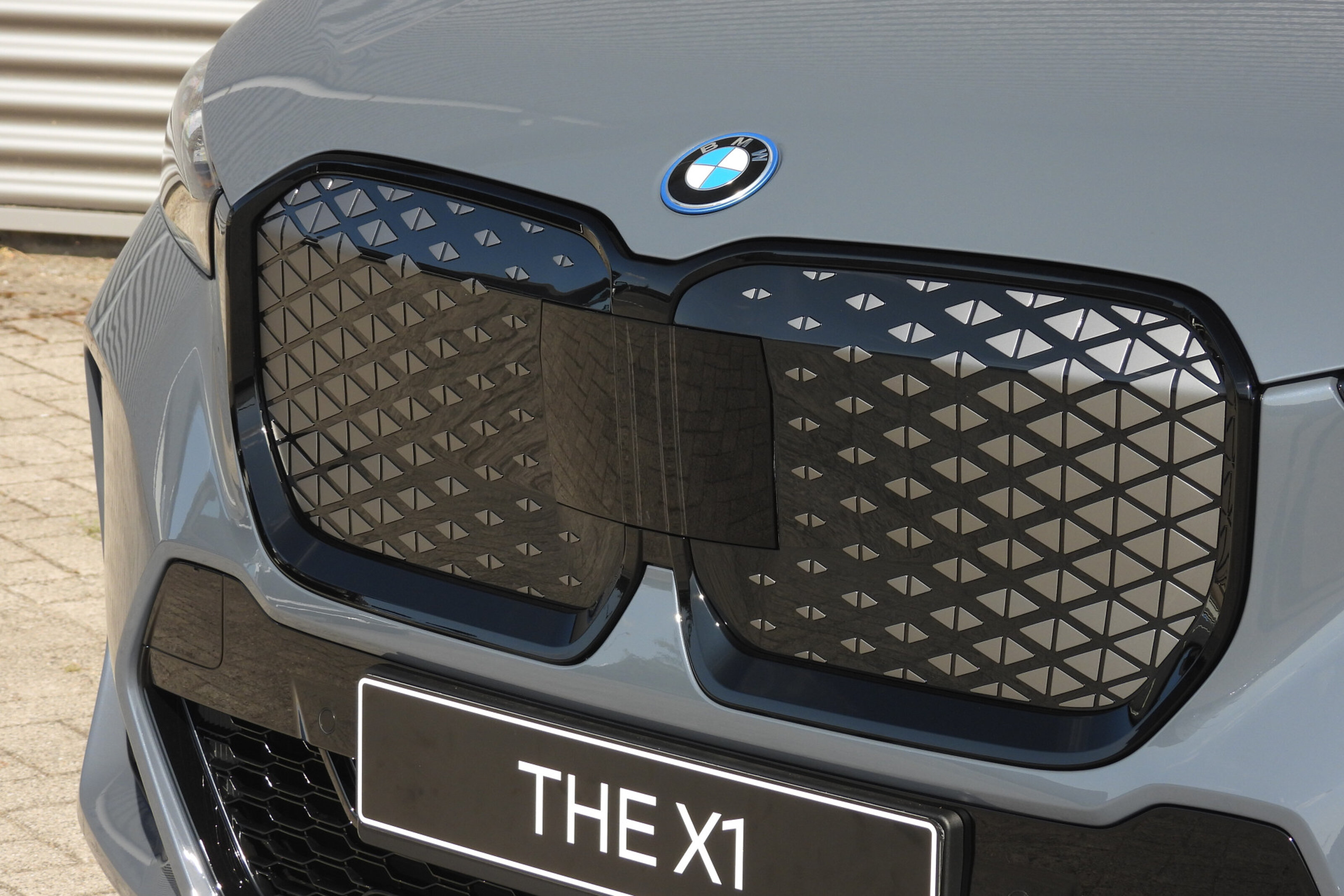 BMW iX1 8