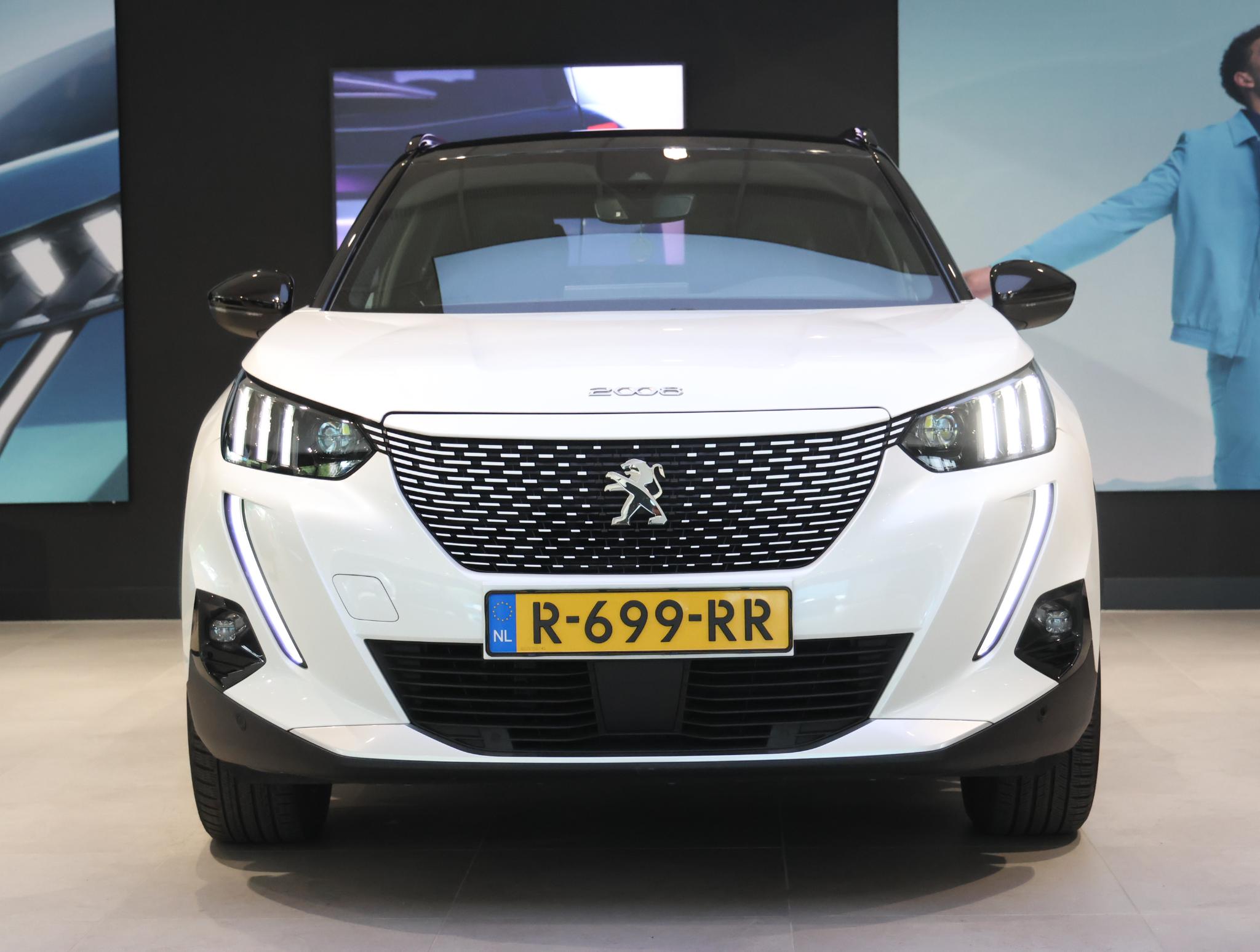 Peugeot e-2008