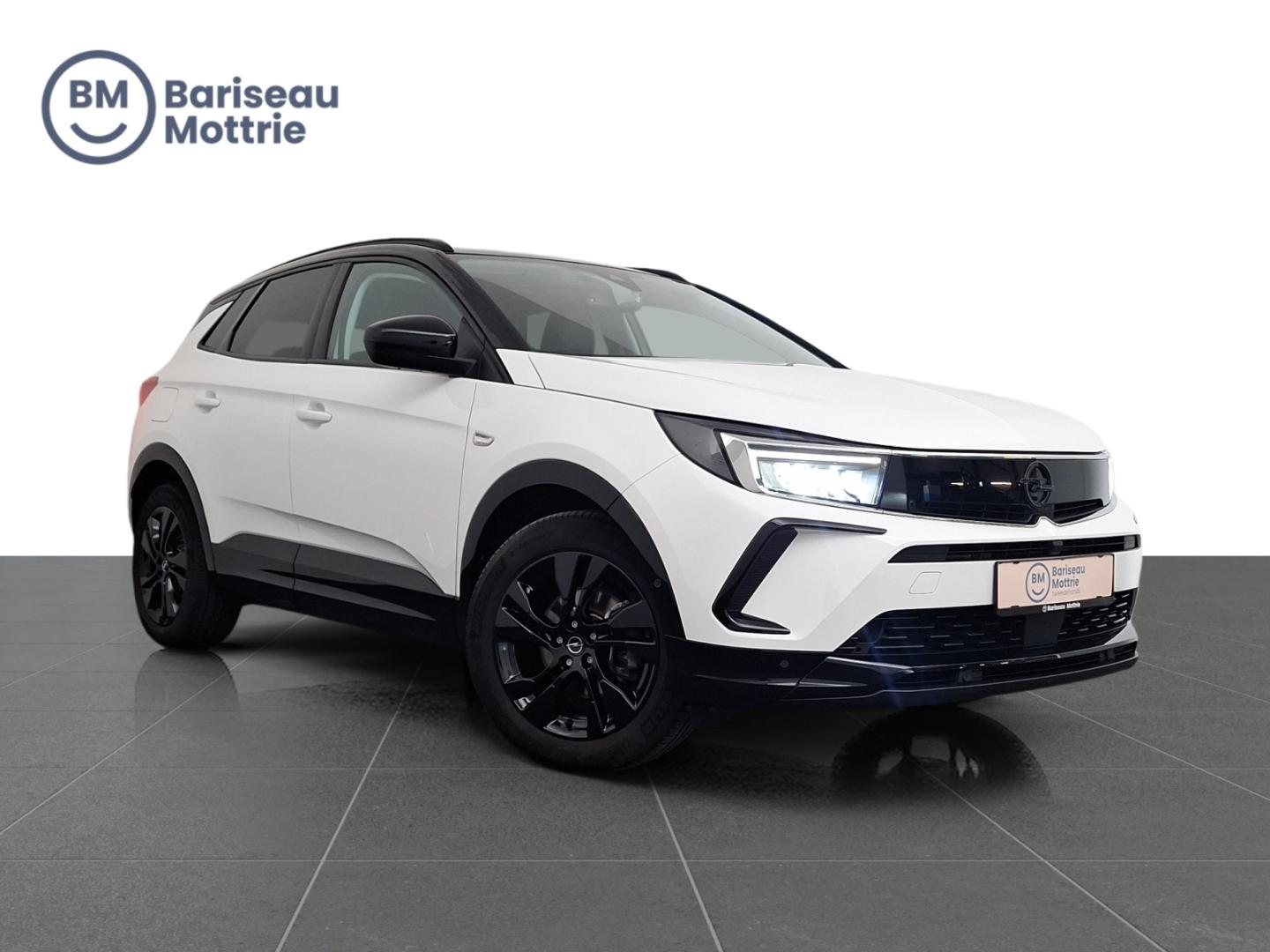 Opel Grandland GS-LINE AUTOMAAT *ZETEL STUURVERWARMING*CAMERA SENSPOREN*DAB*CARPLAY*KLIMAATREGELING*
