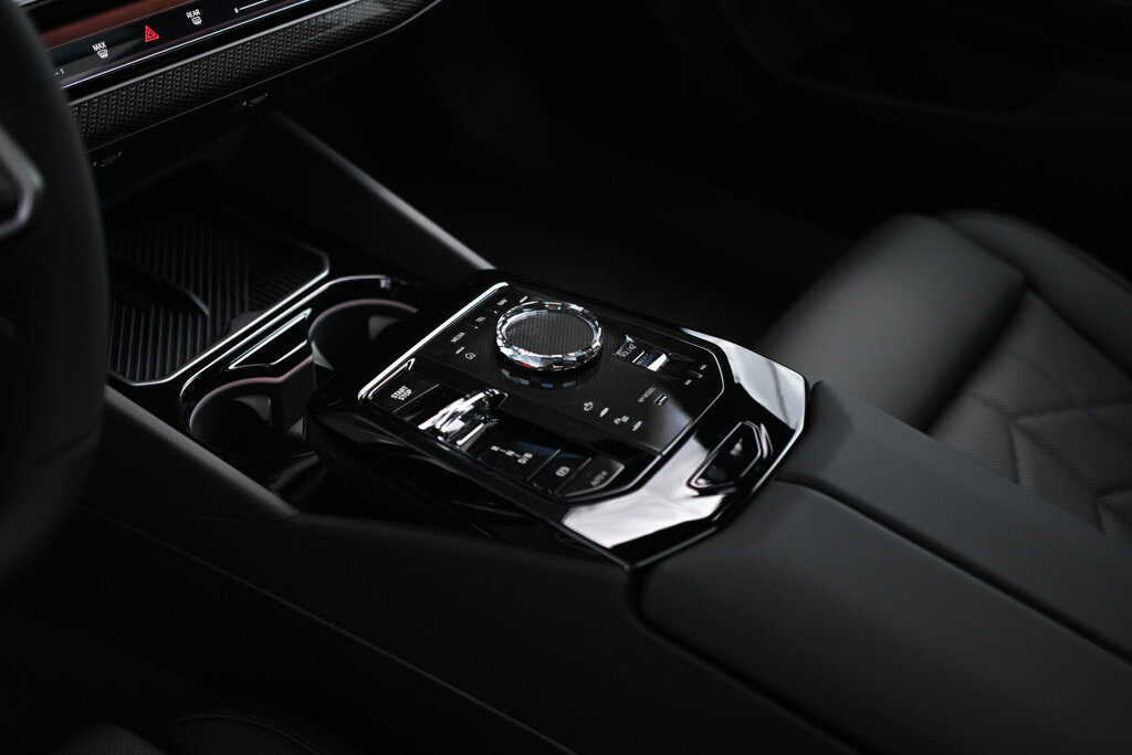 BMW i5 13