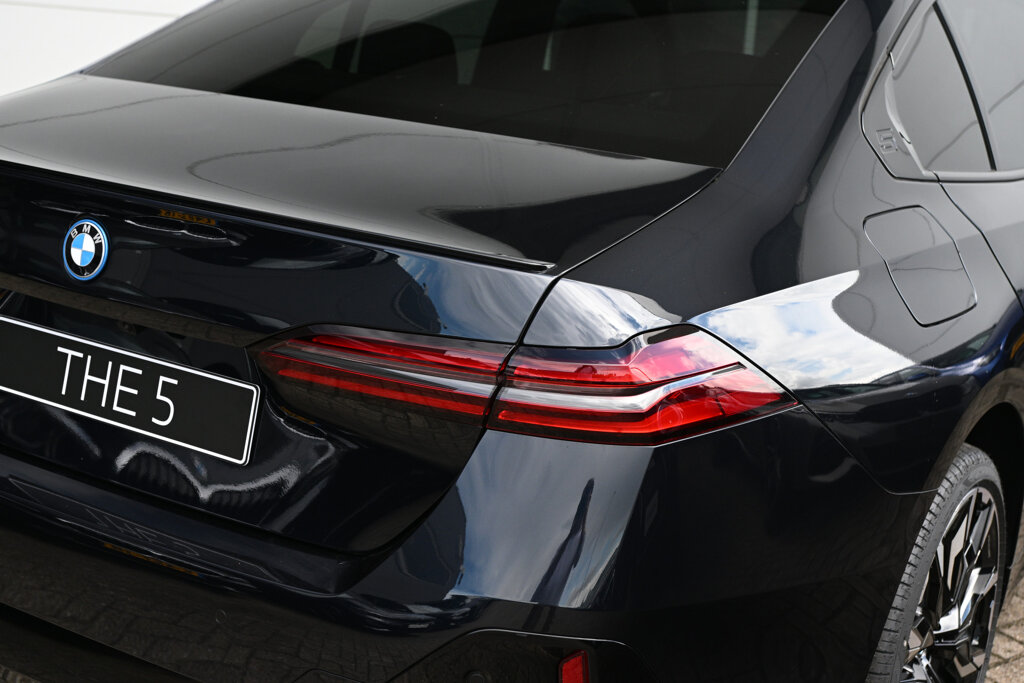 BMW i5 14