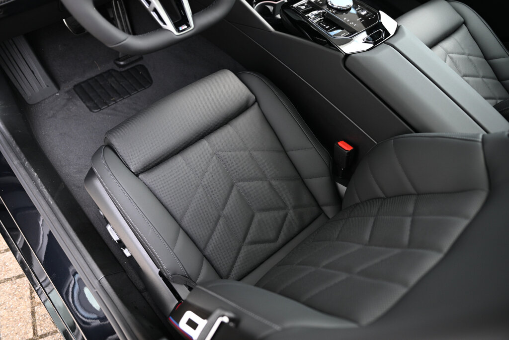 BMW i5 16