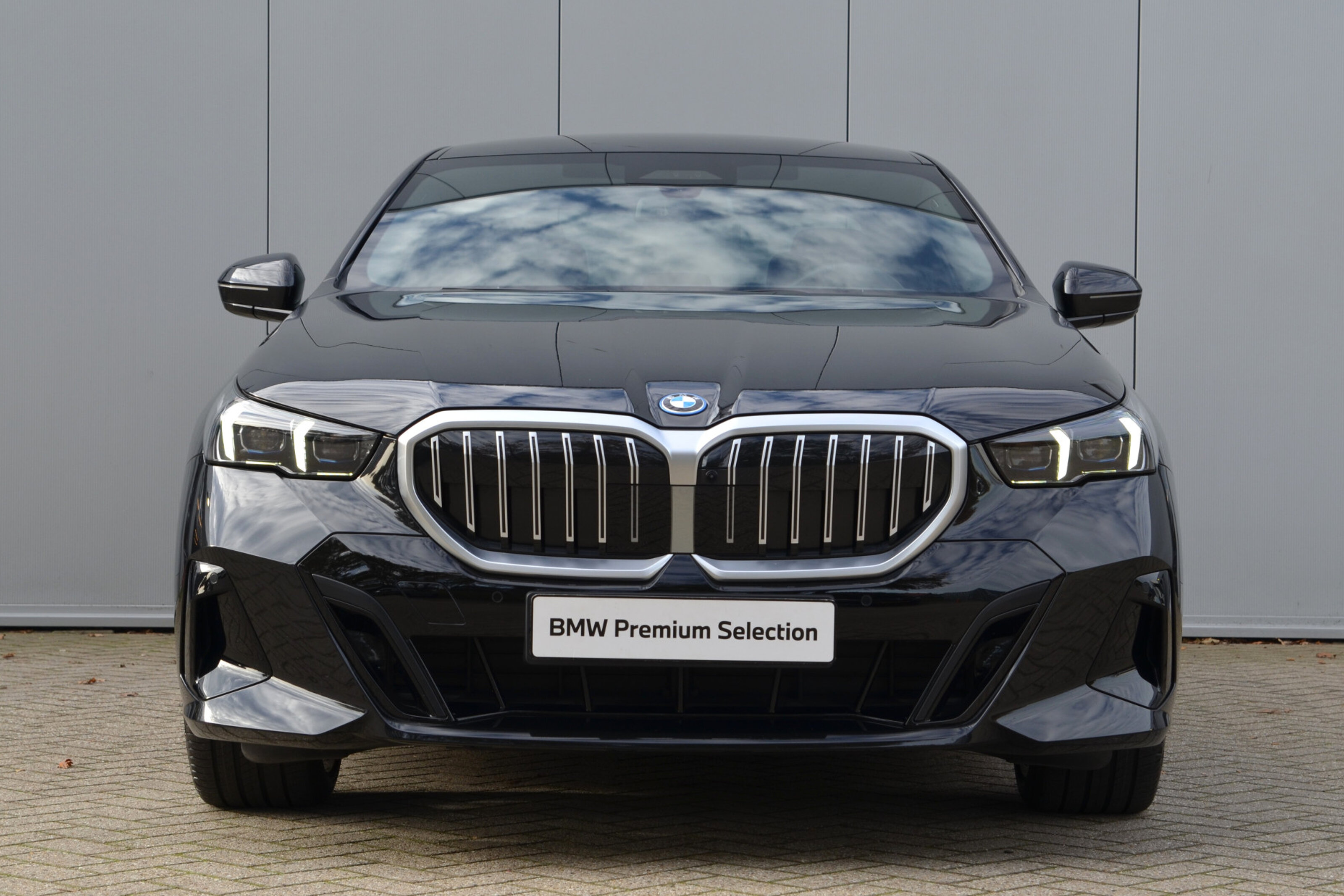 BMW 5 Serie 550e xDrive M Sport Automaat