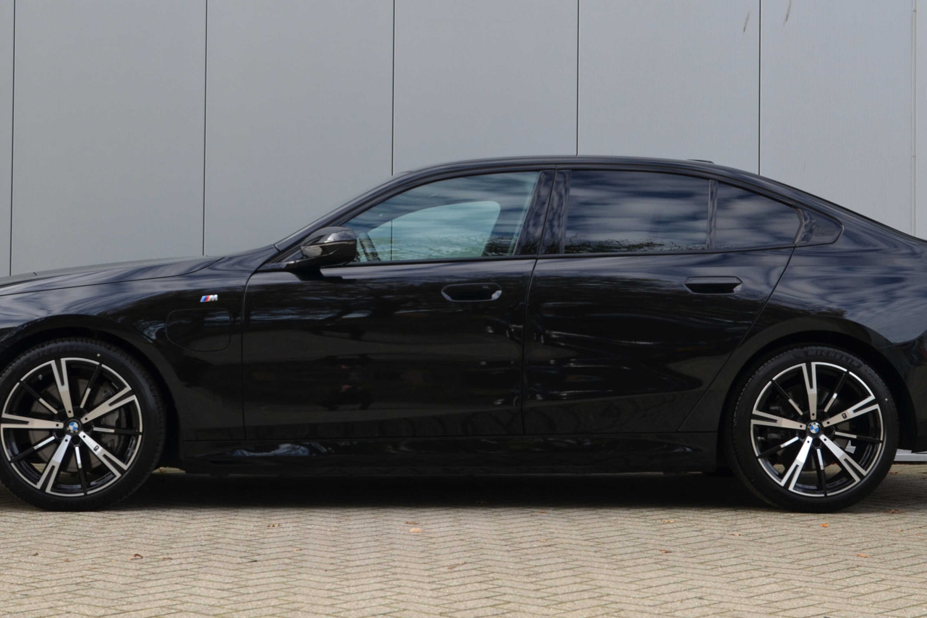 BMW 5 Serie 550e xDrive M Sport Automaat