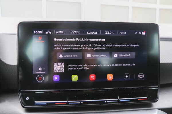 Apple Carplay/Android Auto Apple Carplay/Android Auto