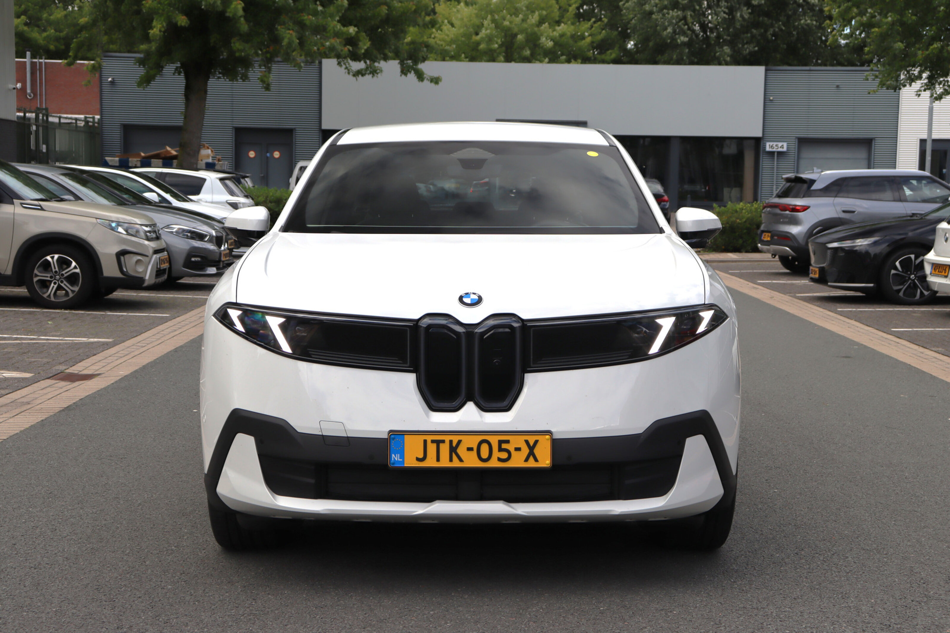 BMW iX3 7