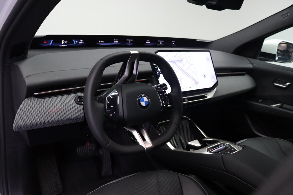 BMW iX3 14