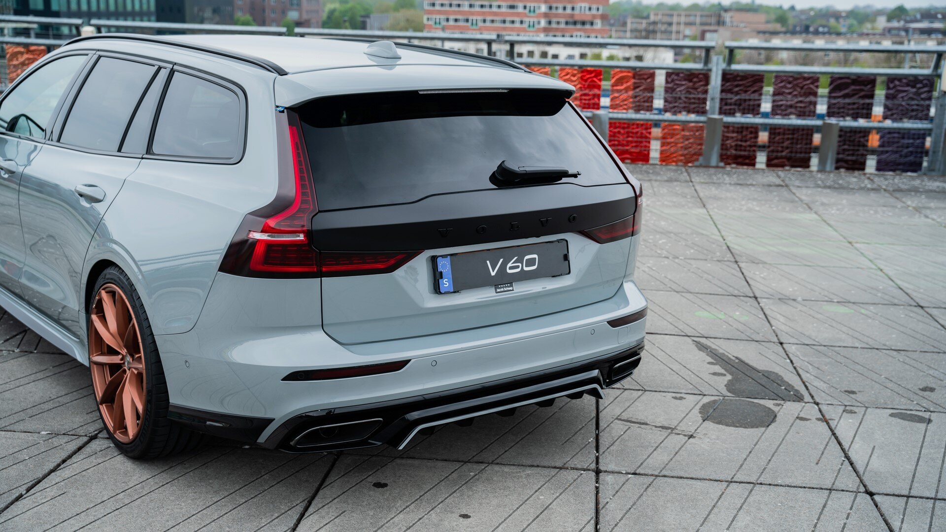 Volvo V60 T6 Plug-in hybrid AWD Plus Dark - Afbeelding 2