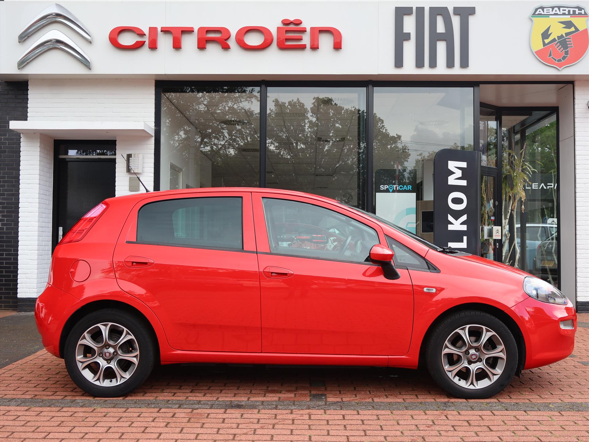 Fiat Punto 0.9 TwinAir Turbo 100pk 5d Sempre, Rijklaarprijs | Navigatie | Cruise Control | Trekhaak afn. | Climate Control - Afbeelding 3