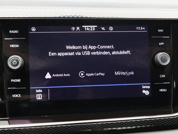 Apple Carplay/Android Auto