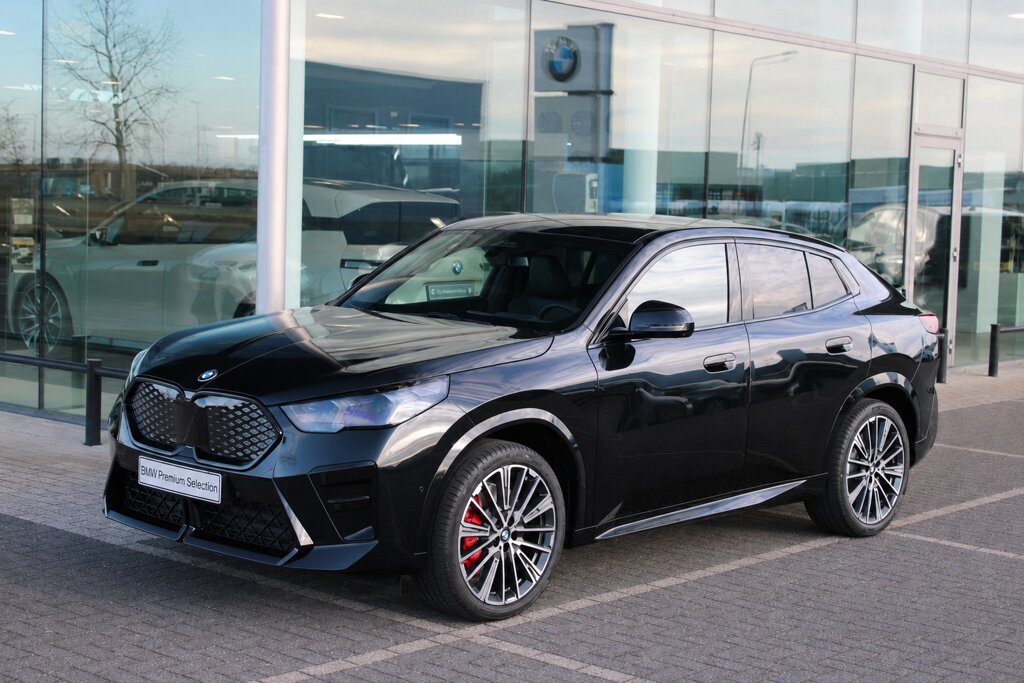 BMW iX2 1