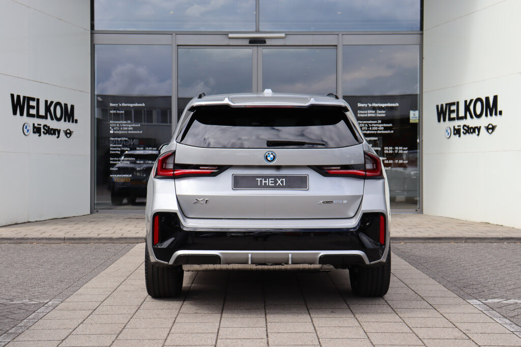 BMW X1 6