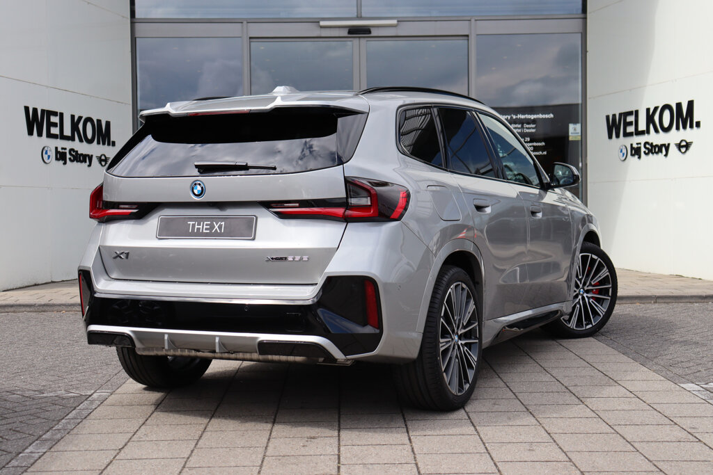 BMW X1 7