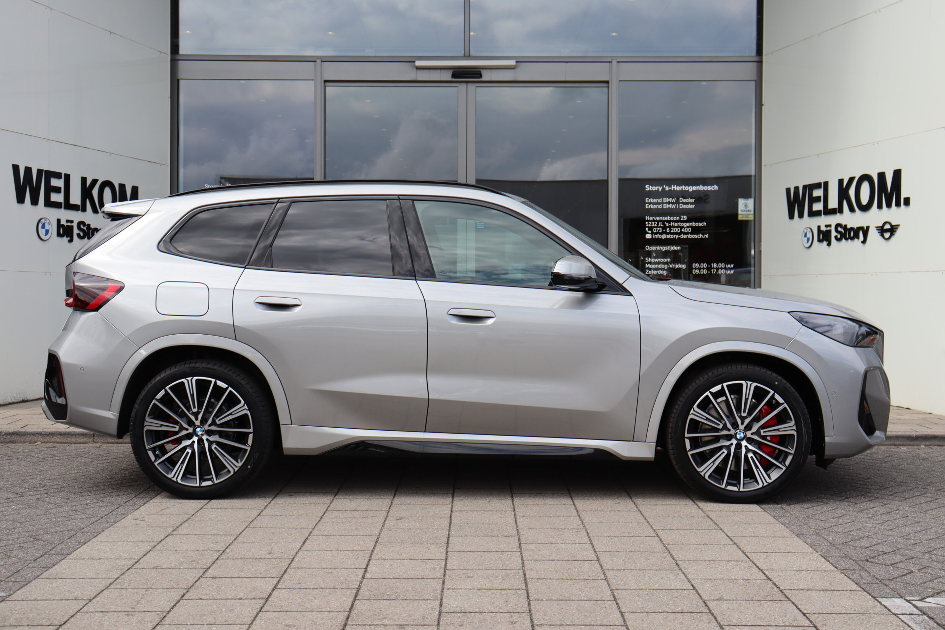 BMW X1 8