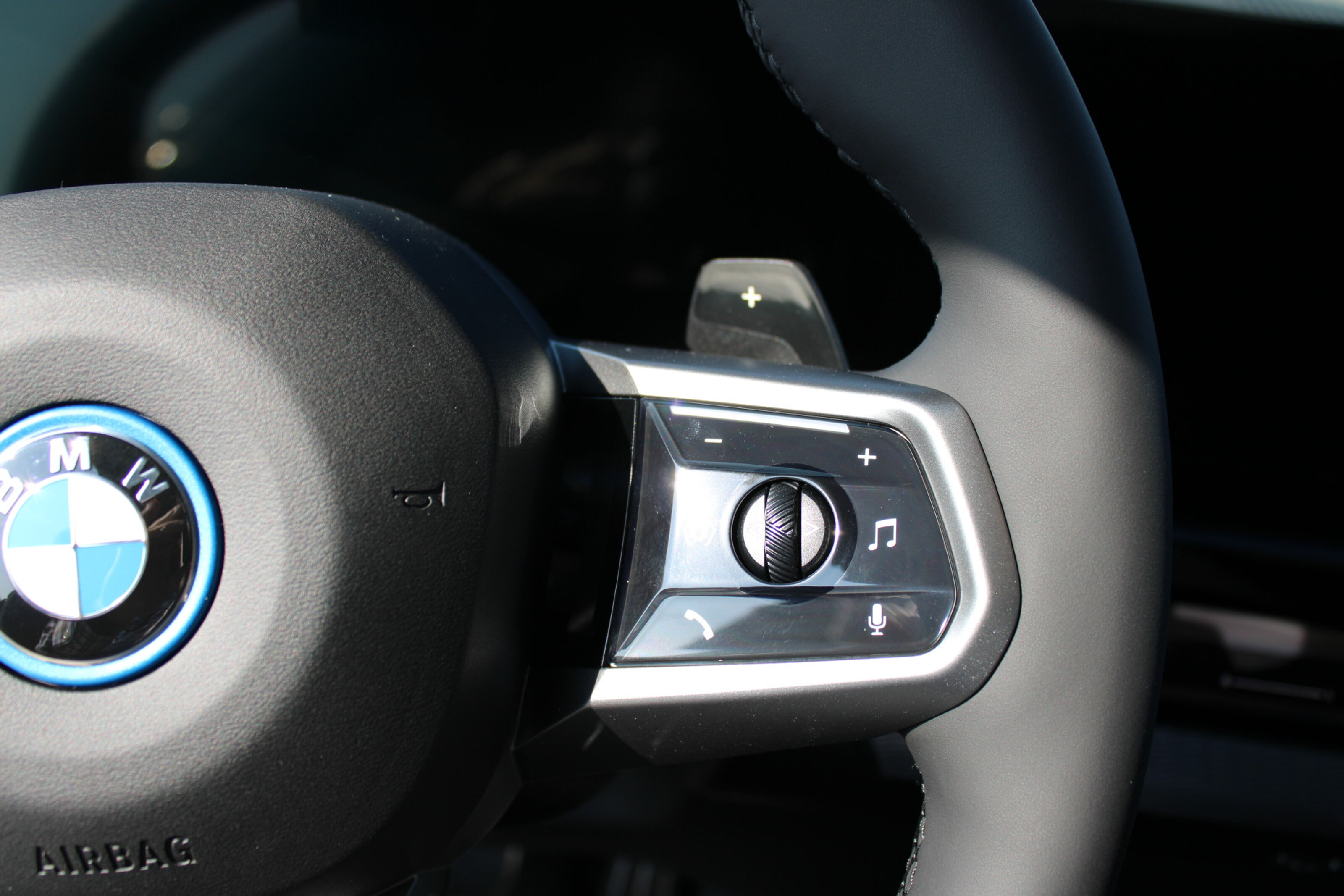 BMW i4 8