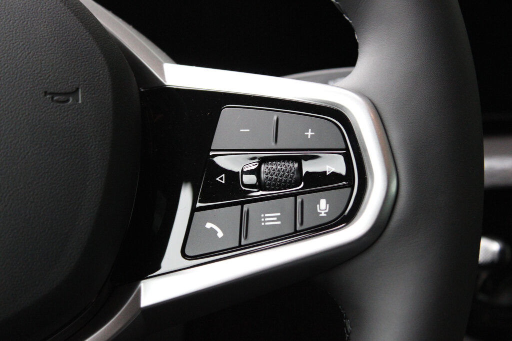 BMW i4 17
