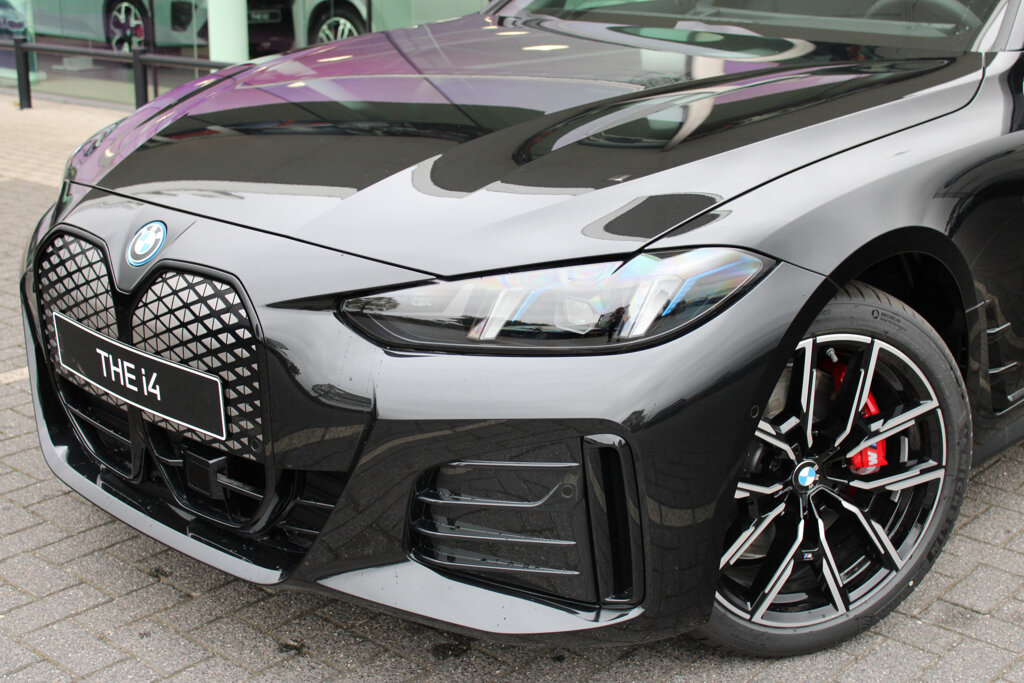BMW i4 22