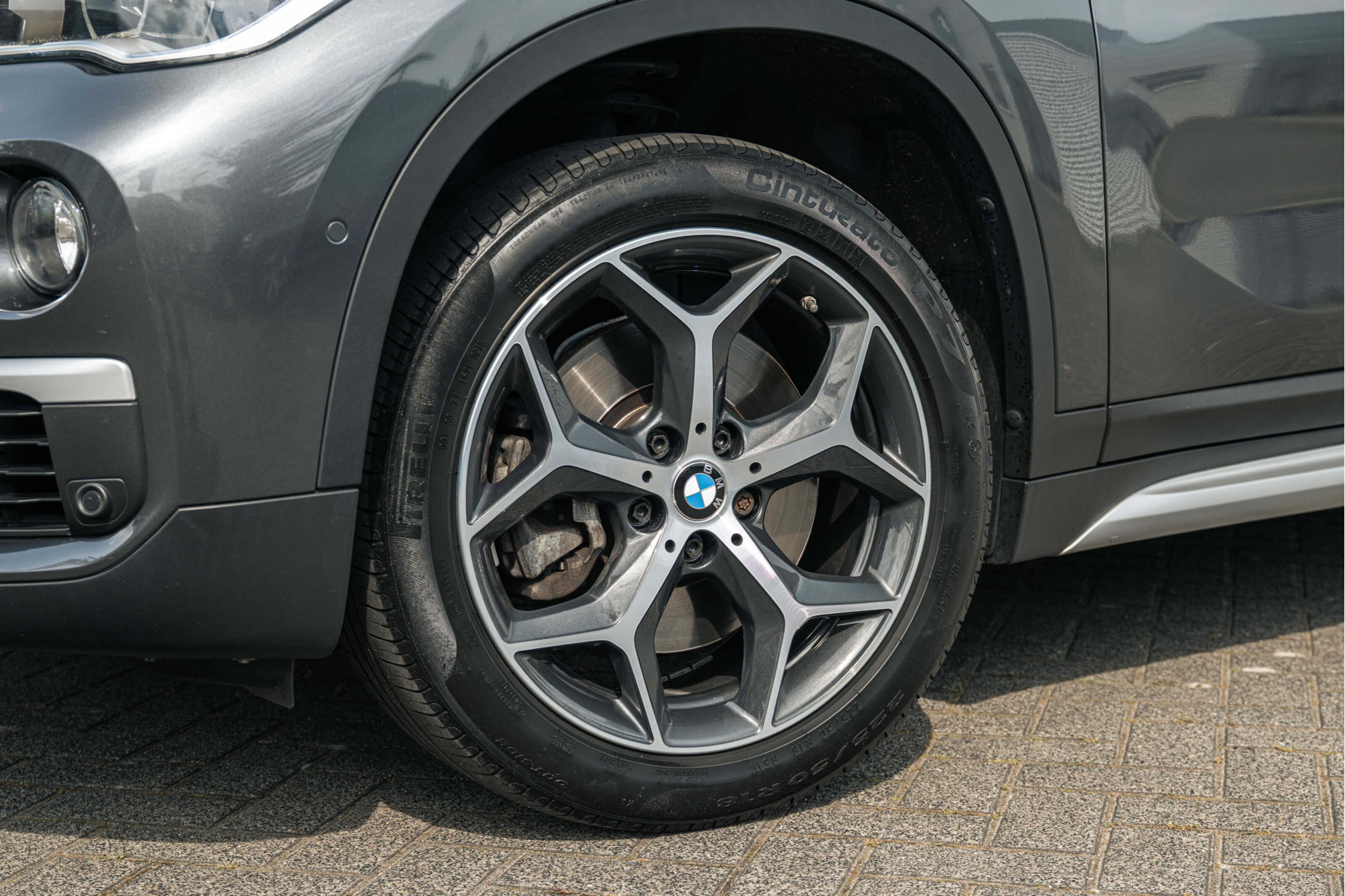BMW X1 7
