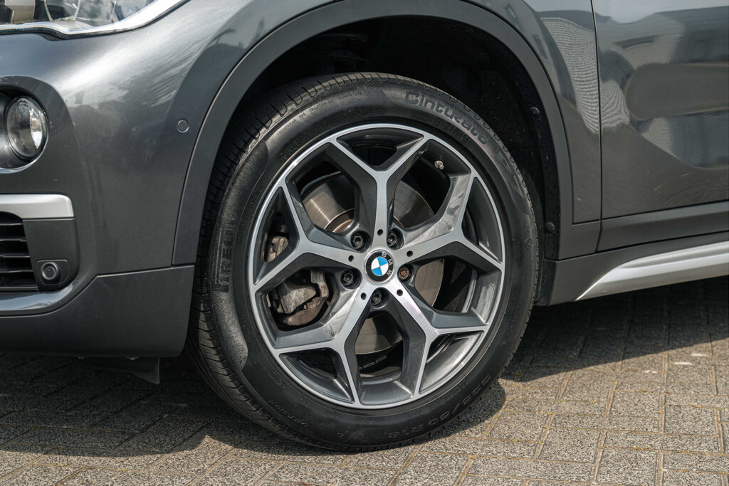 BMW X1 7
