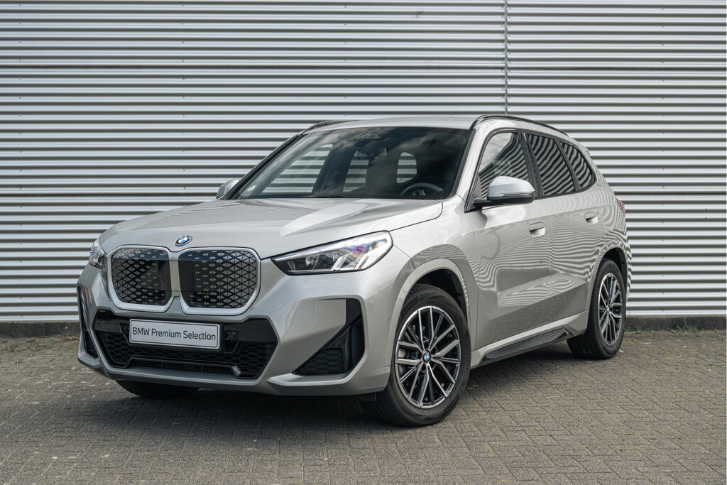 BMW iX1 1