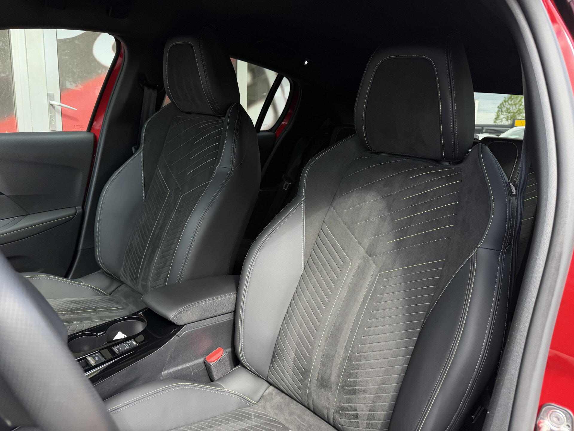 Peugeot e-208 EV GT 51 kWh - Afbeelding 4