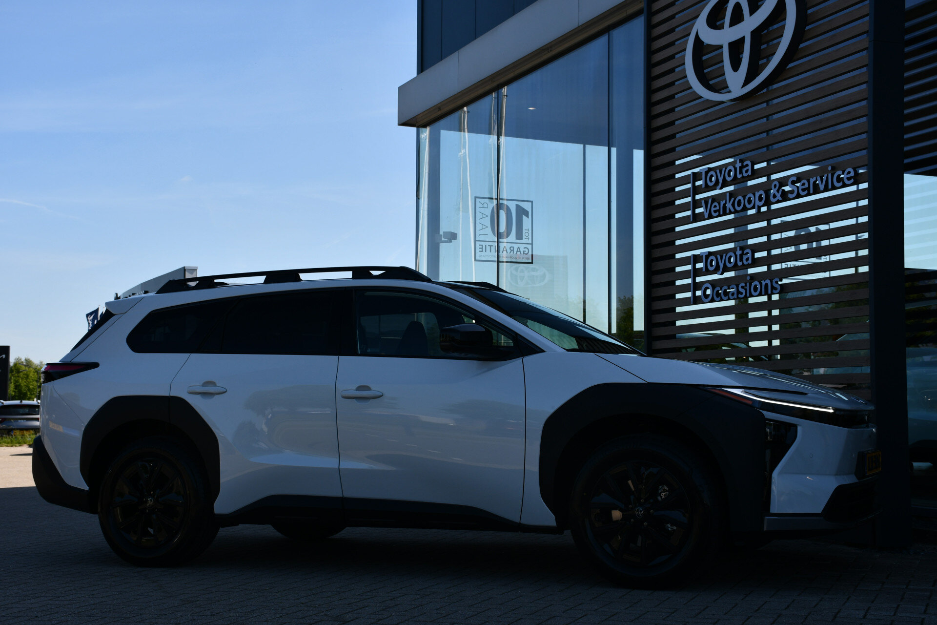 Toyota bZ4X Touring Executive AWD 75 kWh 380pk - Afbeelding 3