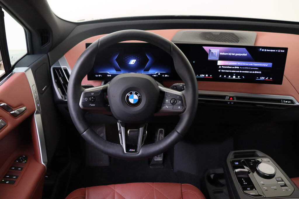 BMW iX 26