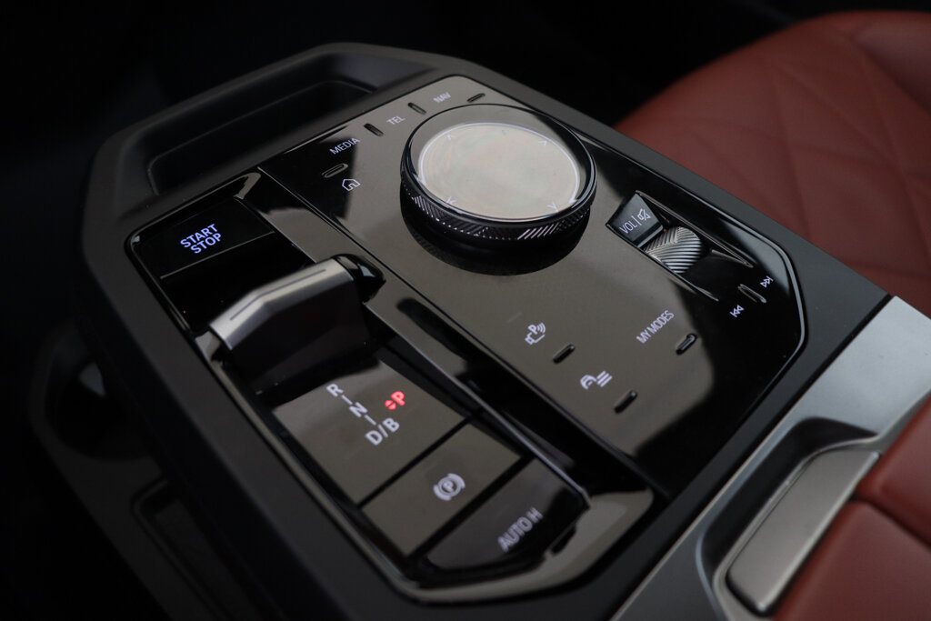 BMW iX 32