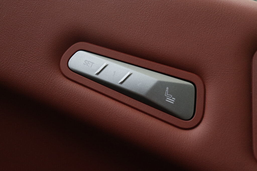 BMW iX 43