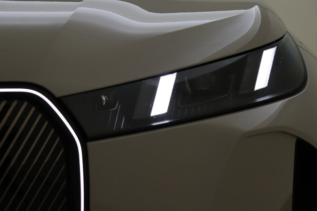 BMW iX 65