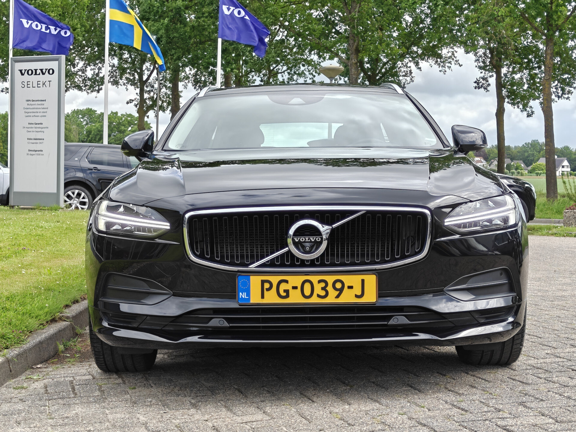 Volvo V90 T5 255PK Momentum - Afbeelding 2