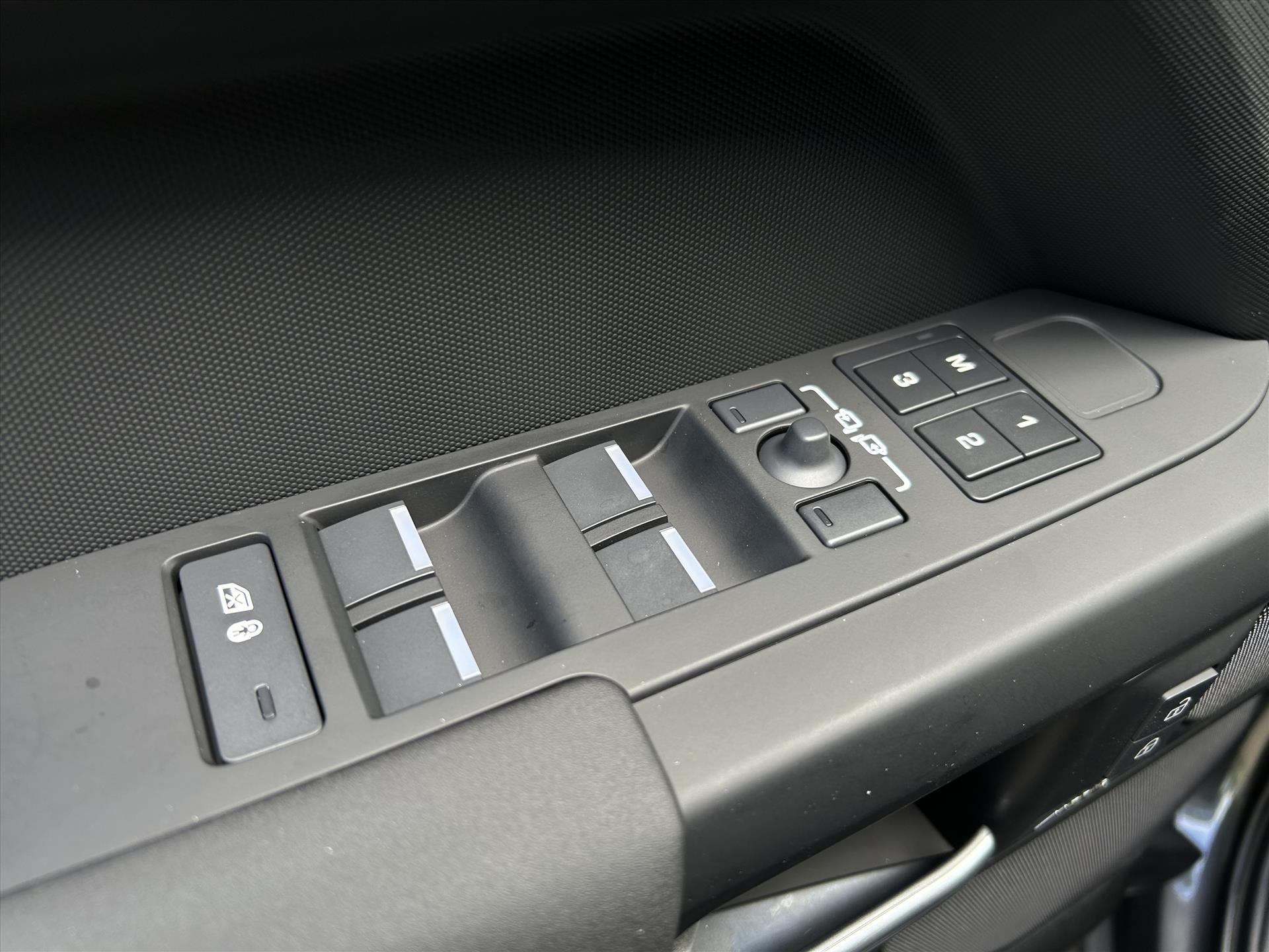 Land Rover Defender - foto 9