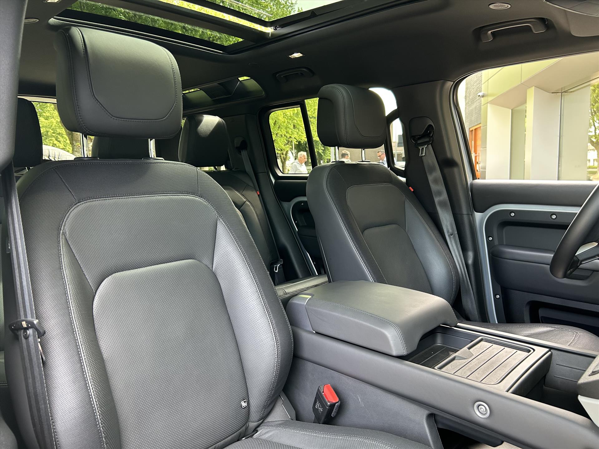 Land Rover Defender 110 P400e PHEV AWD Aut X-Dynamic HSE - Afbeelding 4