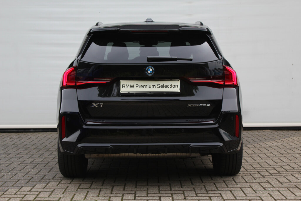 BMW X1 6