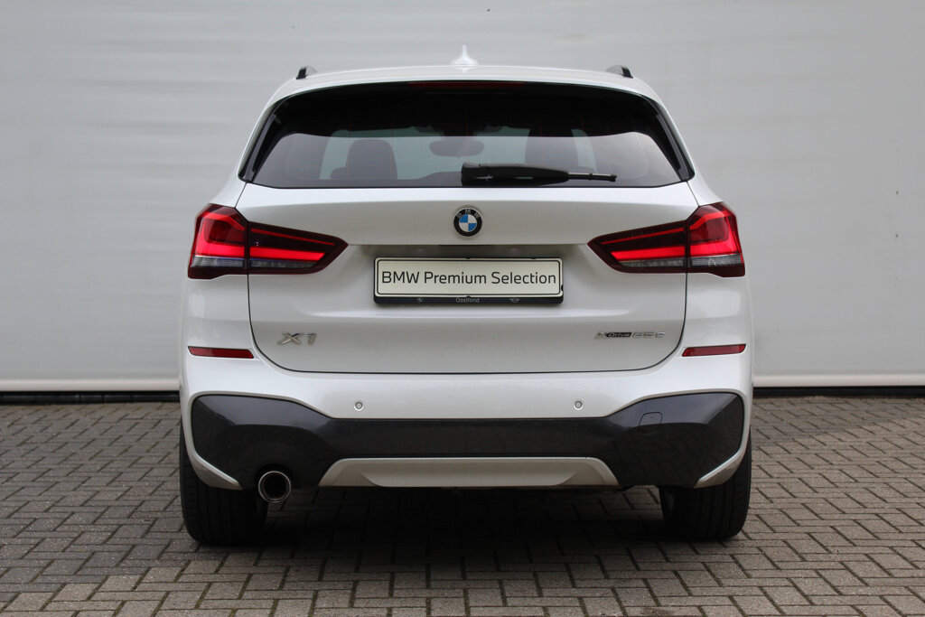 BMW X1 6