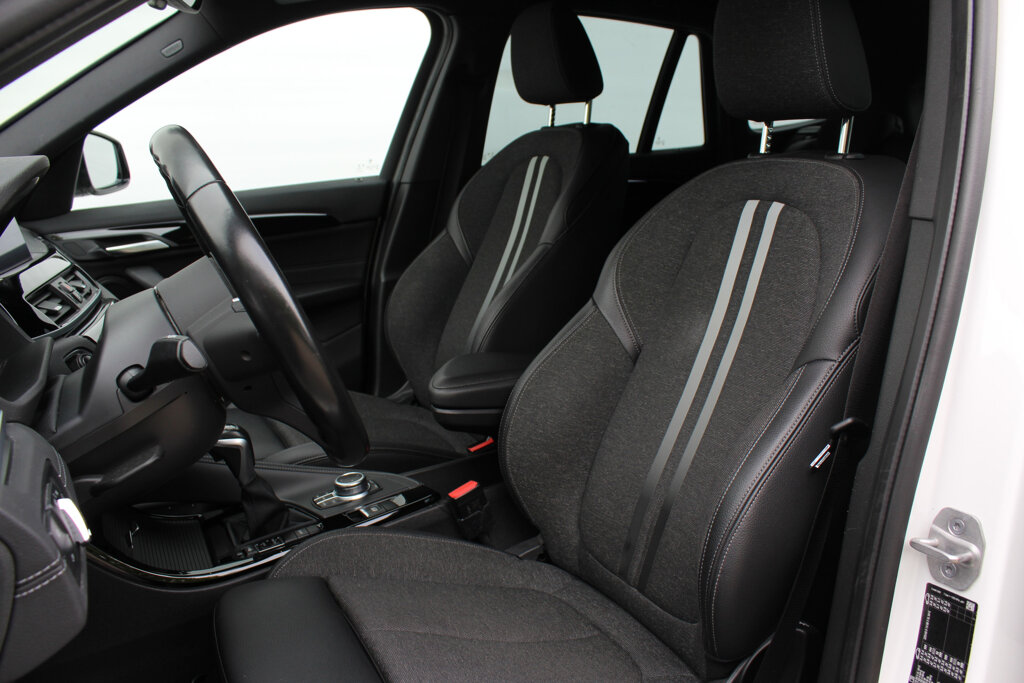 BMW X1 8