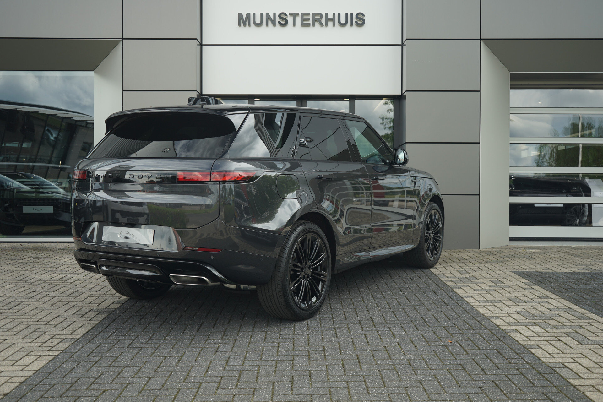 Land Rover Range Rover Sport 3.0 P460e Momentum Edition PHEV - Afbeelding 2