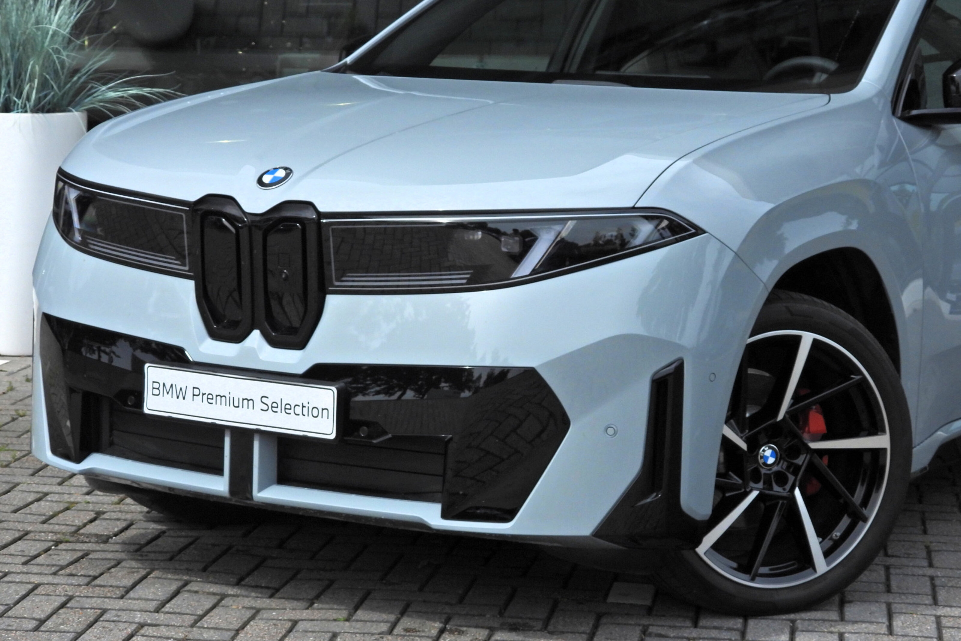 BMW iX3 6