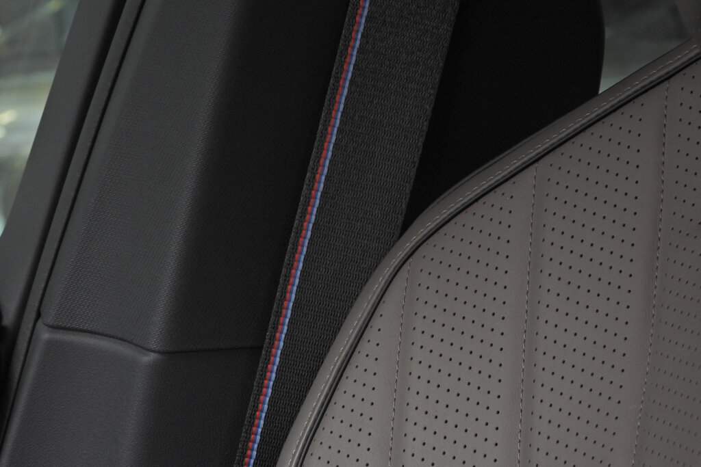 BMW iX3 21