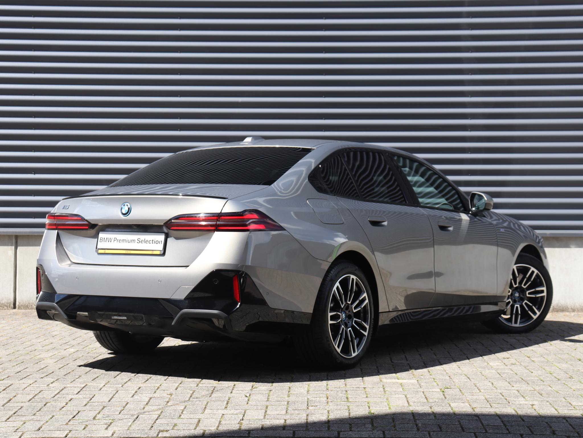 BMW i5 eDrive40 - Afbeelding 2