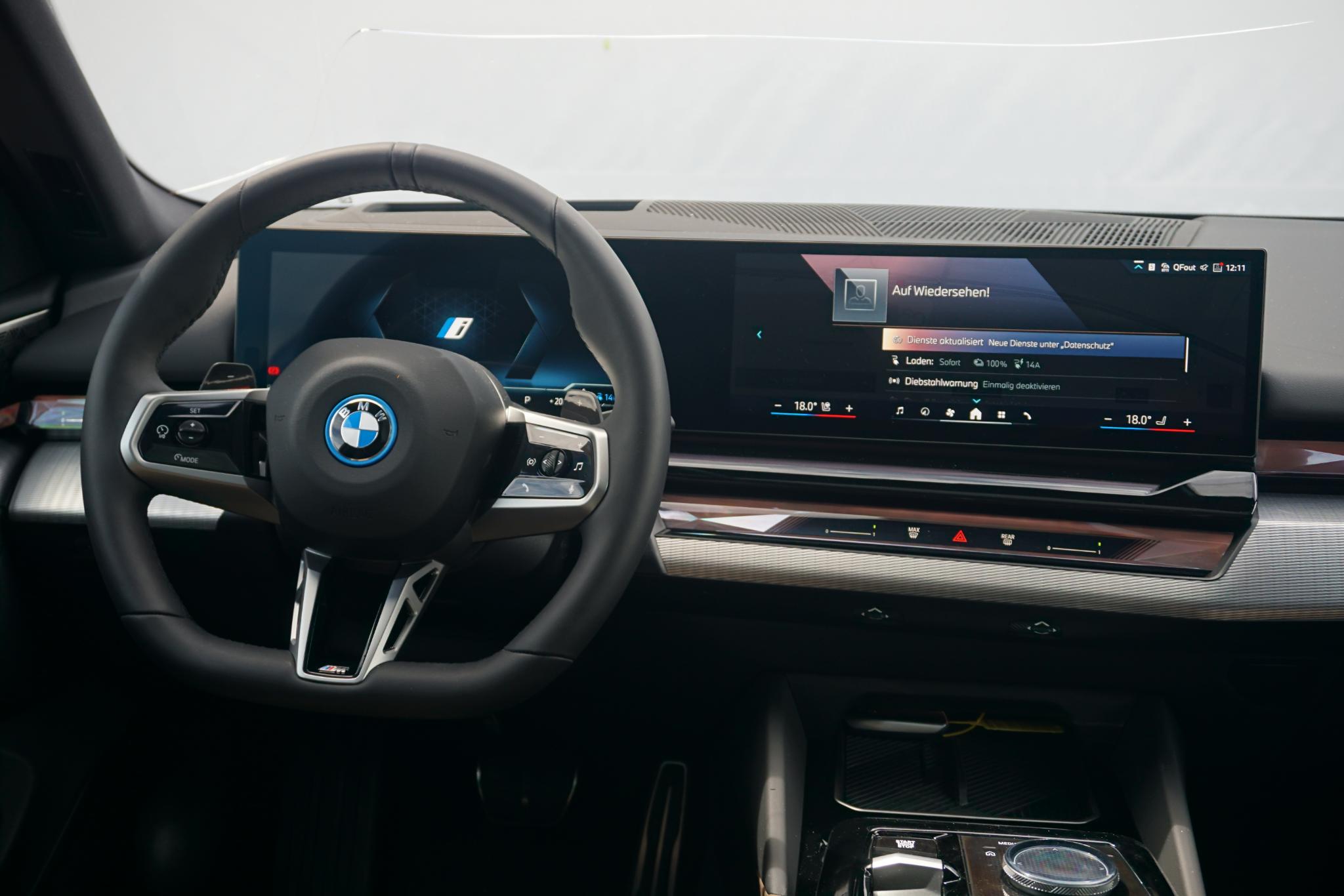 BMW 5 Serie Touring 550e xDrive - Afbeelding 3