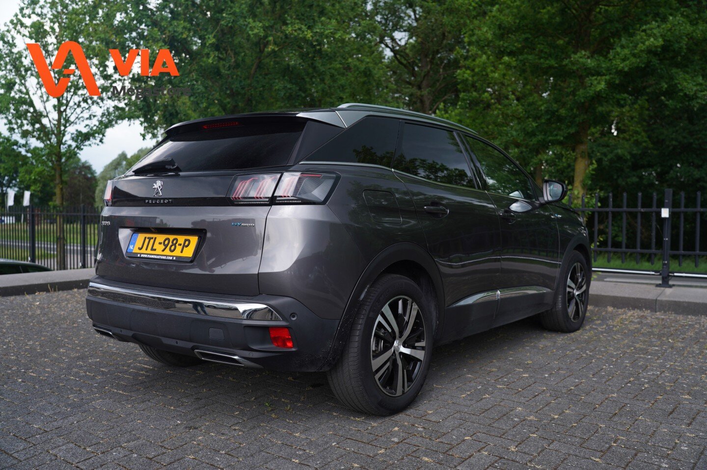 Peugeot 3008 1.6 Hybrid 225 GT | PANO | Camera | PDC | Stoelverw. | ECC | Halfleer | - Afbeelding 3