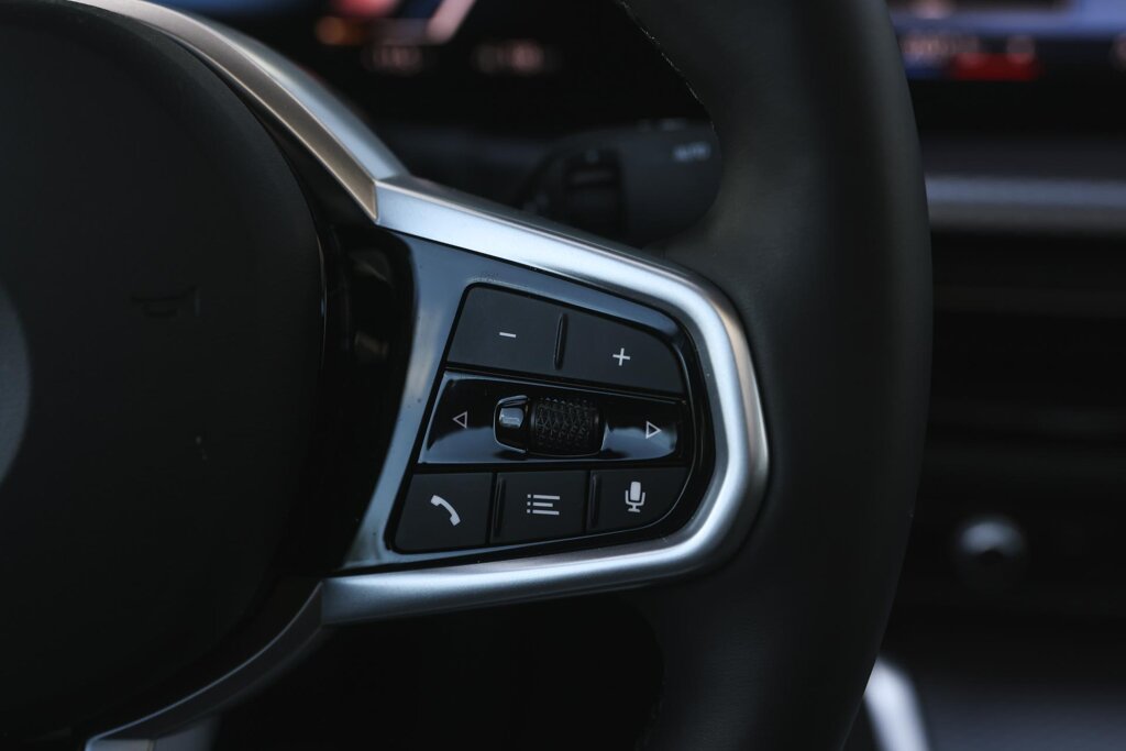 BMW i4 12