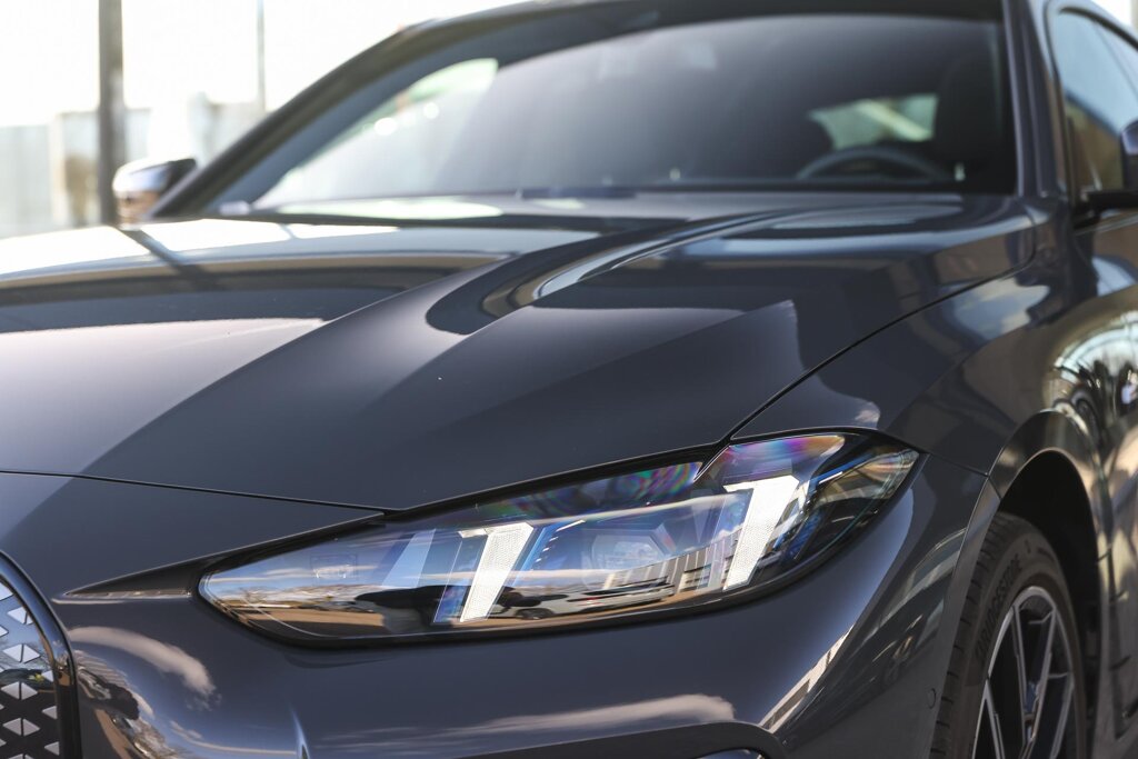 BMW i4 23
