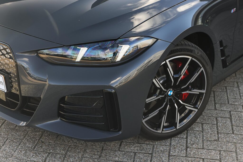 BMW i4 24